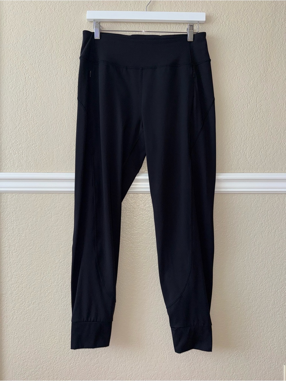 Athleta Distance Jogger Black Size Small